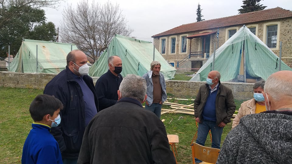 Τις σεισμόπληκτες περιοχές της Λάρισας επισκέφτηκε σήμερα ο Αντιπεριφερειαρχης Γρεβενών κ.Γιαννης Γιατσος.