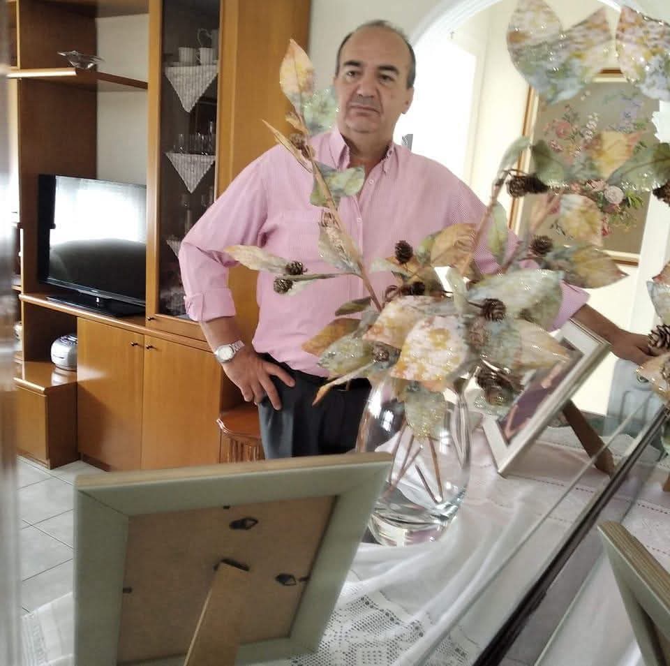 Έφυγε σήμερα για το αιώνιο ταξίδι σε ηλικία 61 ετών ο Βασίλης Αρότσιος.