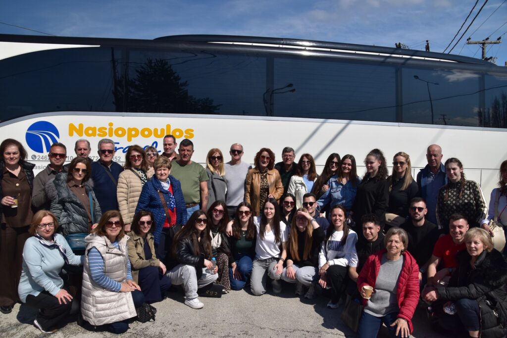 Έτοιμη η νεολαία της Σαμαρίνας να εκπροσωπήσει την κοινότητα του χωριού μας στην επέτειο διακοσίων ετών από την Έξοδο του Μεσολογγίου.